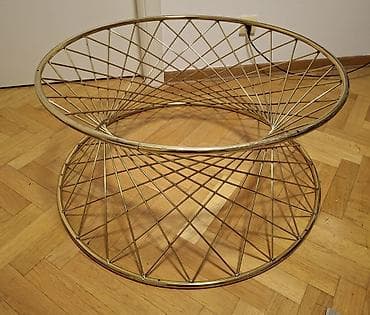 za kucu stvari: Klub sto, jako malo koristen, prodaje se zbog selidbe. U perfektnom — 2