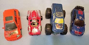 rc formula 1: Autici 4 komada stanje se vidi na slikama. velicina oko 8 cm — 2