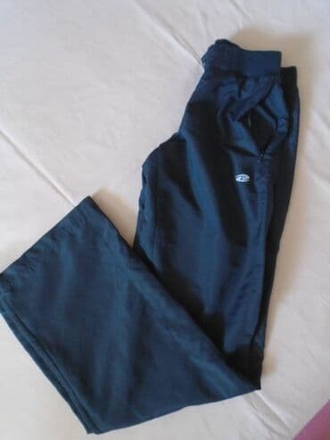 nike suskavac donji deo: Donji deo trenerke NBG, nenošen. Naznačena je veličina 34. Ima — 4