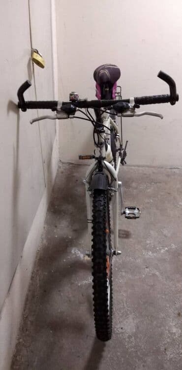 lektira za 1 razred osnovne škole: Bicikl Merida Dakar 26 cola,velicina rama 44 cm.celicni ram dosta — 2
