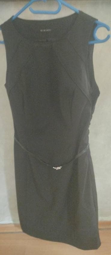 sive haljine: Karakteristike predmeta Proizvođač: Sisley Veličina Evropska: 36 — 1