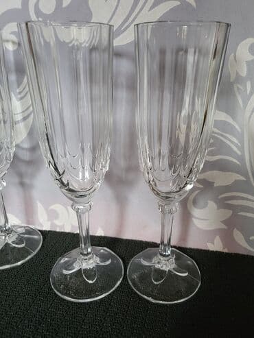 swarovski case za vino cena: Case nove za vino Luminarc Francuska 80te. Cese,sve na njima odsjaj — 13