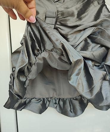 bmc maske: Saten haljinica, veličina 38. - Kroj: mini, bez bretela (strapless) — 4