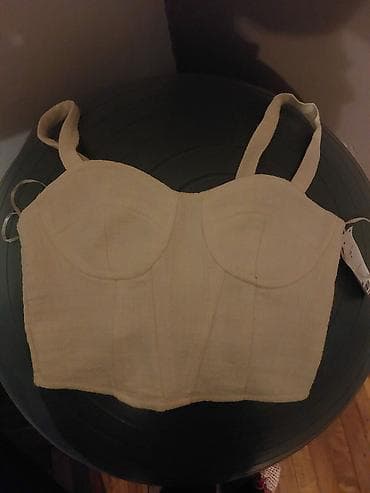 BERSHKA TOP KORSET Fantastičan krem beli top, kratak, sa bretelama