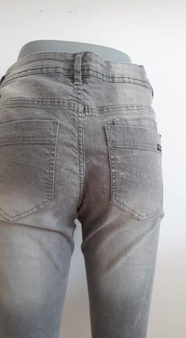 pantalone za devojke: Farmerice UP FASHION 42 Novo cena 900 pamuk elastin visok struk sirina — 2