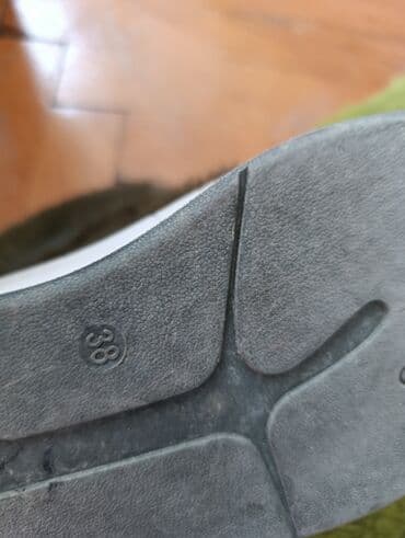 Ostalo: Čizme, 37 — 4