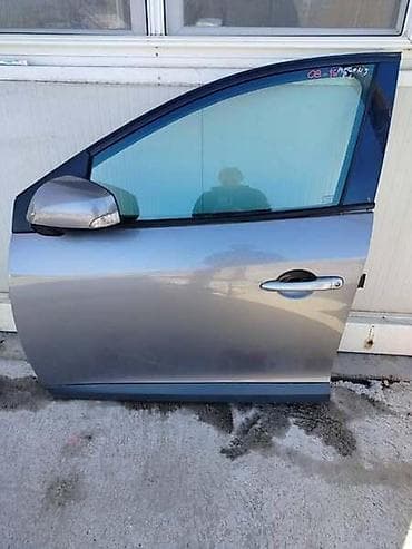 y5 2016: PREDNJA LEVA VRATA 08-16 SIVA ZA RENAULT MEGANE OD 2008. DO 2016. GOD — 1