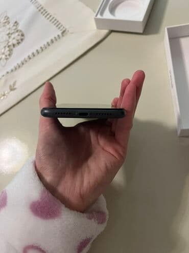 iphone 13 pro polovan cene: Apple iPhone iPhone 11, 64 GB, Crn, Face ID — 2