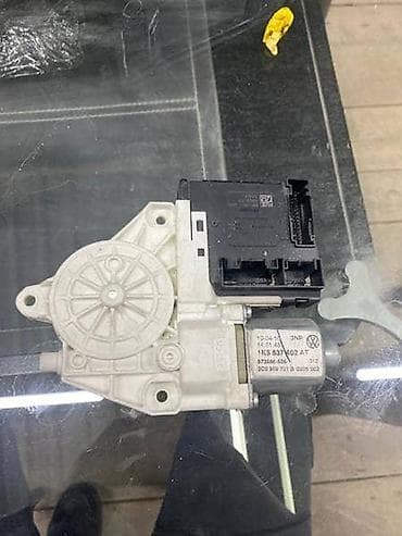 reno clio 1: MOTORIC PODIZACA STAKLA ZA VOLKSWAGEN GOLF 6 - 1K5837402AT | Motoric — 1