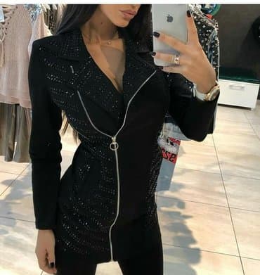 vunene jakne: Savrsena jakna sako
Jednom nošena
UVOZ Francuska
Unikat model
Vel S M — 1