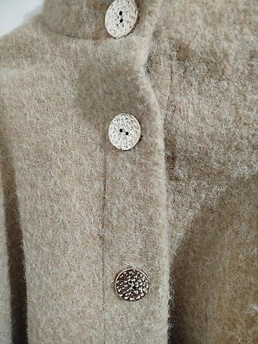 Sweatpants: Elegantna ženska pelerina/pončo od toplog, mekano-teksturisanog — 3