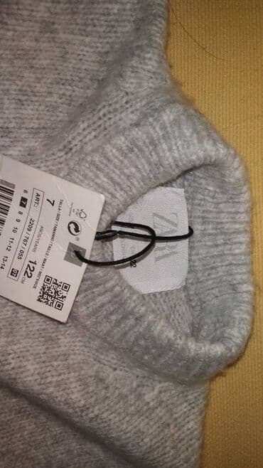 Kids' Footwear: Zara dzemper s etiketom 122 Predivan Zarin dzemperic za decake od 7 — 2