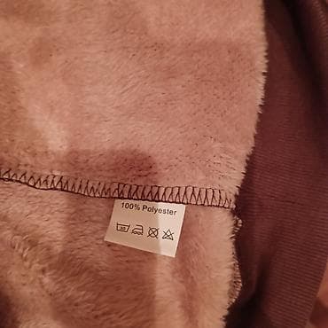 kacketi nike: Unisex duks – braon, klasičan kroj - Boja: jednobojna braon - Model — 4