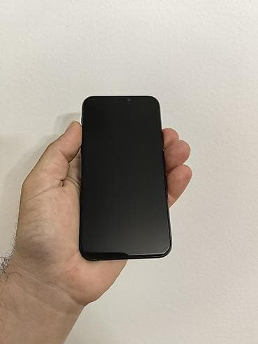 Iphone 11 pro sivi, sim free i Icloud free. Verzija sa 256gb memorije