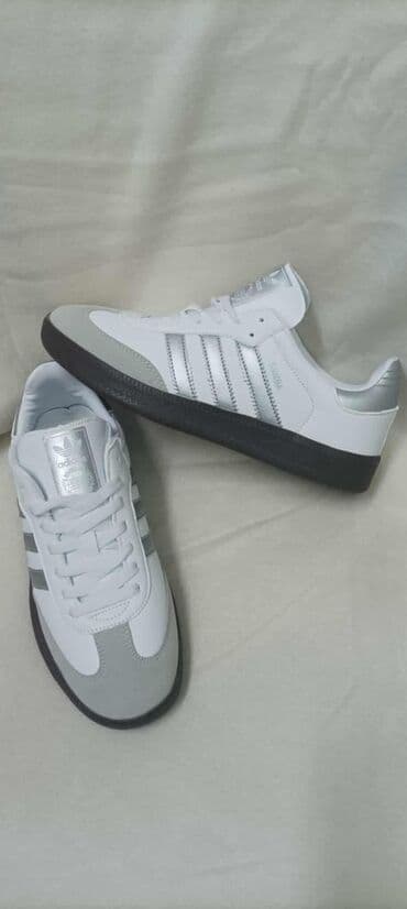patike sa vazdušnim đonom: Adidas, 41, color - Multicolored — 1