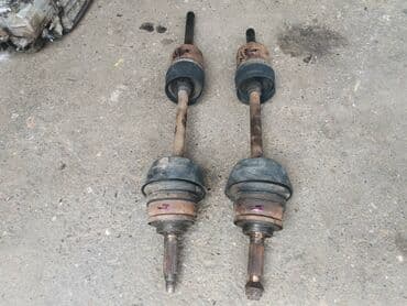 desno krilo golf 4: Poluosovina leva i desna Lada 21214 Niva 26mm označena br.4. Polovno — 4