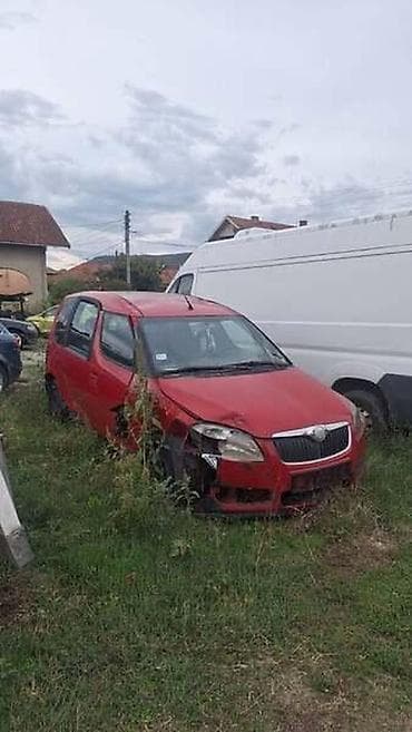 moj auto: ŠKODA ROOMSTER - KOMPLETAN AUTO U DELOVIMA | U ponudi sve vrste — 2