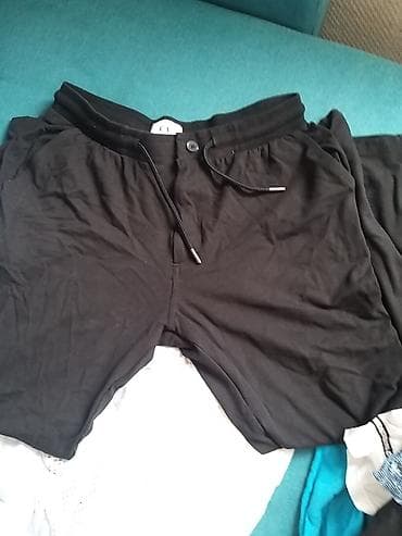 nexus trenerke cene: Muške crne šorts/pantalone za slobodno vreme - Boja: crna - Kroj — 1