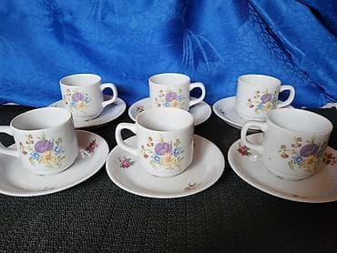 šolja sa grejačem: Soljice nove Zajecar porcelan iz 70ih.godina. Nove soljice,jedna — 9