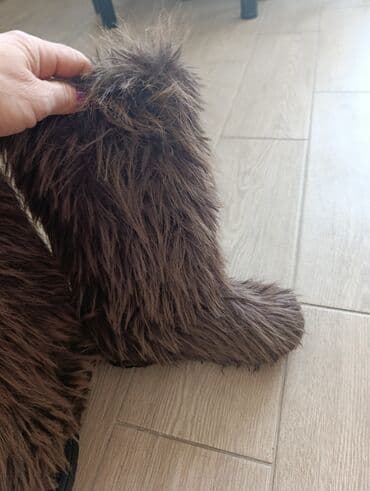 monah obuca: Ugg boots, 37 — 2