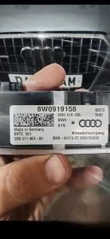 car odzaci: AUDI Q5 2020 DELOVI ZADNJI PANEL KLIME KLIMATRONIK 8W0919158 | Audi — 1