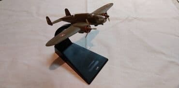 citanka sa knjizevnoteorijskim pojmovima za 1 razred: Avion Amercom 1939 PZL P-37B Los`,Kina,fale 1 tockovi — 1
