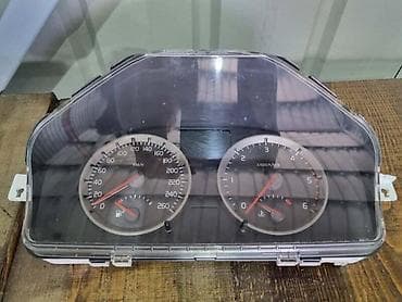 zastita za instrument tablu: KM SAT ZA VOLVO V50 OD 2004. DO 2008. GOD. | Km sat volvo v50 2.0D — 1