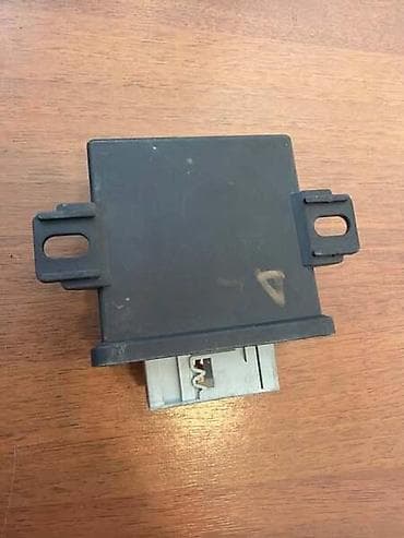 15 r220ng: MODUL ZA VISINU FAROVA ZA AUDI A3, A4, A6 . - 8P0907357H | modul — 3
