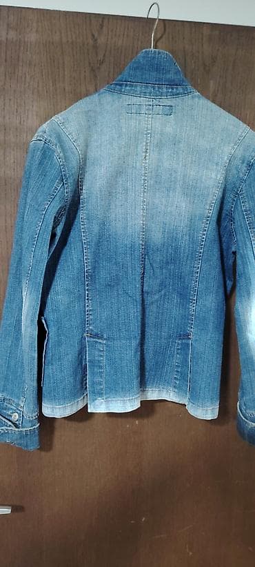 majice ps: Ženska teksas jakna – kratki sako kroj - Materijal: klasičan denim — 2