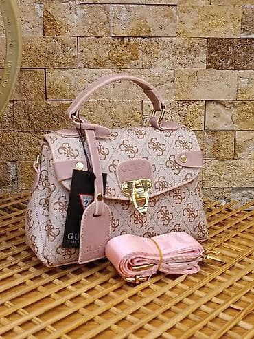 ključ za lift: GUESS 1981 ženska torba – mini satchel model - Dimenzije približno — 9