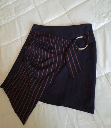 Skirts: BERSHKA suknja Asimetricna suknjica teget boje sa crvenim prugama — 4