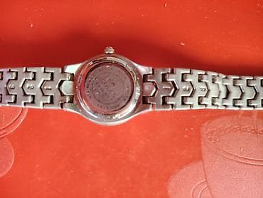 curren satovi original cena: Ženski ručni sat Rolex Oyster Perpetual sa metalnom narukvicom i — 1