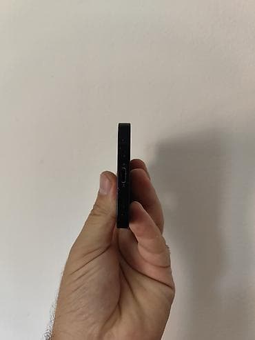 iphone 12 mini oglasi: Iphone 12 mini icloud free i sim free sa 64gb memorije. Stavljena nova — 4