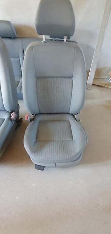 delovi za viljuskar: SEDISTA ZA VOLKSWAGEN GOLF 4 | sedista.za golfa 4 sa 3i 5 vreata — 4