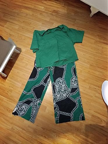 Women's Sweatsuits: Ženska dvodelna garnitura – košulja i pantalone - Gornji deo: kratka — 1