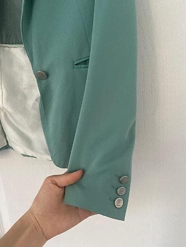 bershka obuca: Bershka ženski sako - Model: klasični blejzer sa jednim dugmetom — 3