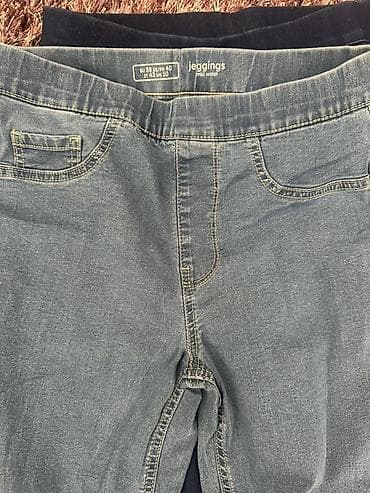 teksas suknje novi pazar: Set 2 para famerki - tamne i svetle ( isti model) Sa puno elastina,sa — 2