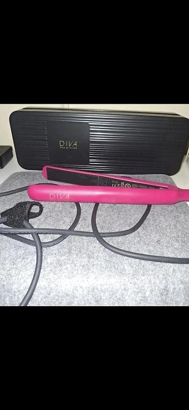 Diva Pro Styling presa za kosu – profesionalna pegla u roze boji, sa