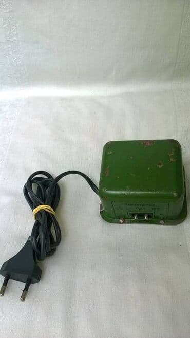 trotinet za devojcice: Mehano trafo 12 V DC,za vozove,malo zujiali radi — 1