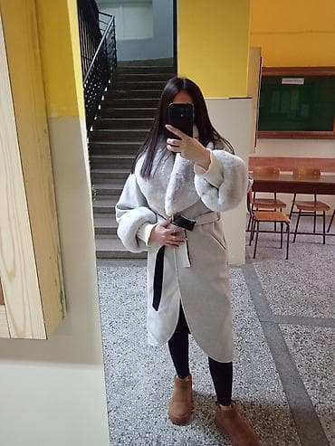 zara sivi kaput: Ženski zimski kaput do ispod kolena u svetlosivoj boji. - Kroj — 7