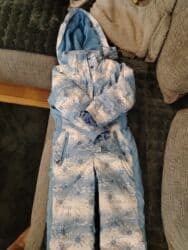 ODLICAN skafander iz jednog dela decak moze od 3 do 5 god zavisi od