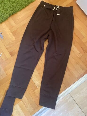 Women's Sweatsuits: Pamuk nova trenerka akcija samo
1800 din plus poklon gratis — 3