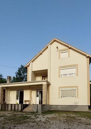 prodaja kuca i vikendica topola i okolina: Porodična kuća sa prostranim placem i voćnjakom, u mirnom, zelenom — 4