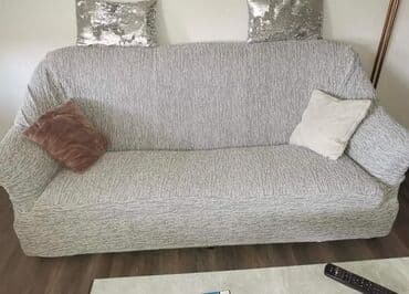 Prekrivači za trosed,dvosed i fotelju
Cena 5000 dinara na lalafo.rs Prekrivači za trosed,dvosed i fotelju
Cena 5000 dinara