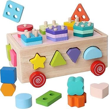 Drvena Montessori edukativna kocka na točkićima – sorter oblika i