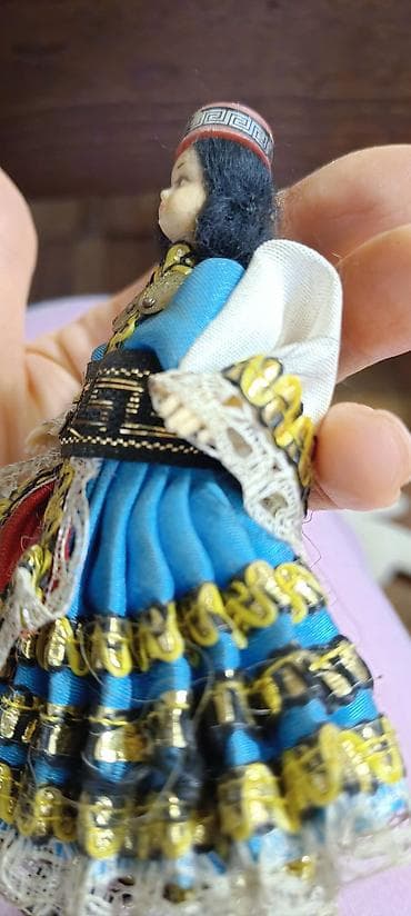 metalni tockovi: Dekorativna lutka u narodnoj nošnji - Ručno rađena suvenir-lutka sa — 2