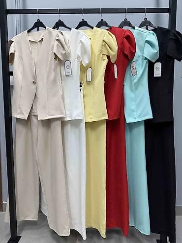 helanke od likre: Ženski elegatni komplet – sako i pantalone - Kroj: strukirani sako sa — 2