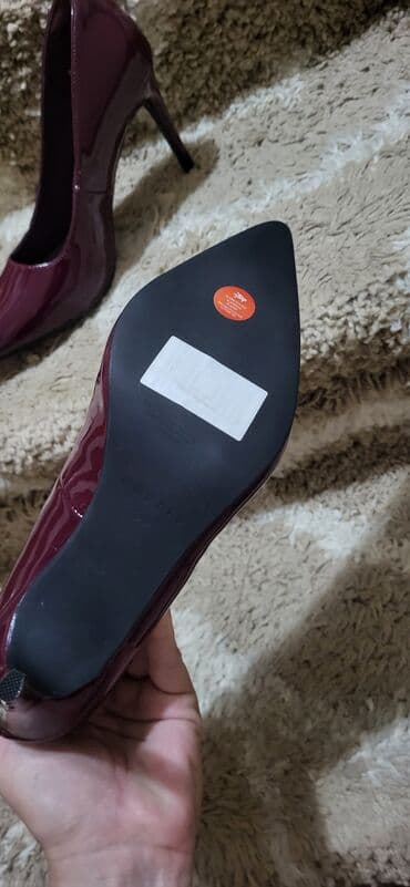 bele salonke prodaja: Salonke, Stradivarius, 39 — 5