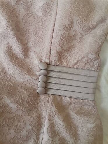 haljine elipsa cene: Bež elegantna haljina L. Kao nova, u savršenom stanju. Piše da je — 5