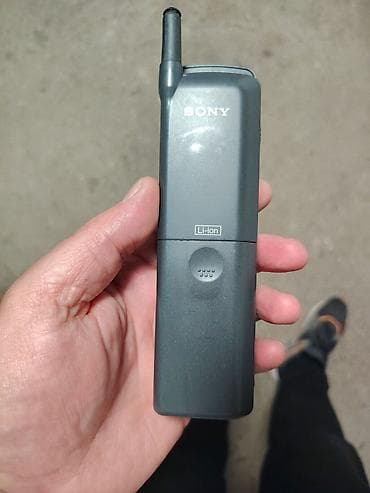 igre beograd: Sony GSM CM-DX1000 mobilni telefon (retro), ima kutiju, punjač, fu — 3
